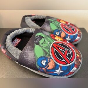 Marvel Avengers slippers size 11/12